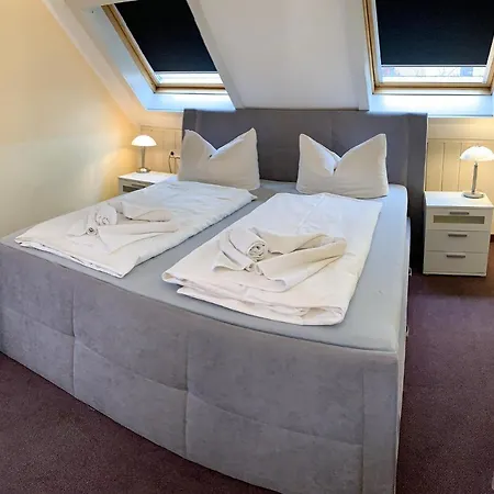 Carl Von Clausewitz Otel 2*