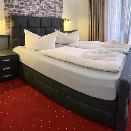 Carl Von Clausewitz Otel 2*