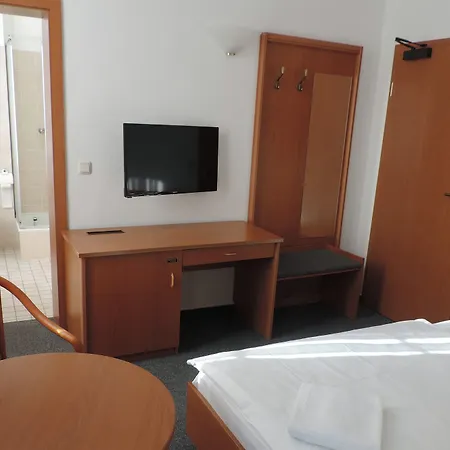 Carl Von Clausewitz Otel